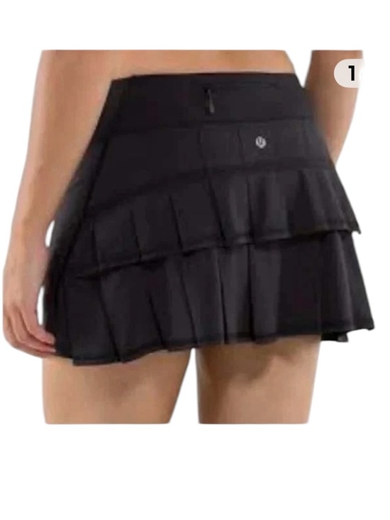 Dresses & Skirts - Lululemon pace setter black ruffle tiered skirt skort size 8